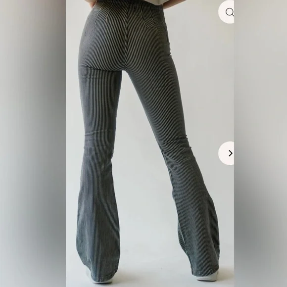 Free People Jayde Railroad Flare Jean in Train Car Stripe Front Pockets Size 29 - Picture 4 of 15